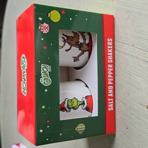 THE GRINCH KITCHEN GROUP - Picture 10 of 15